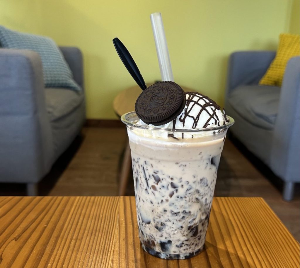 コーヒージュレオンジェラート
2025年夏のドリンクが新登場！
チーズケーキやアサイーボウルと一緒にどうぞ！